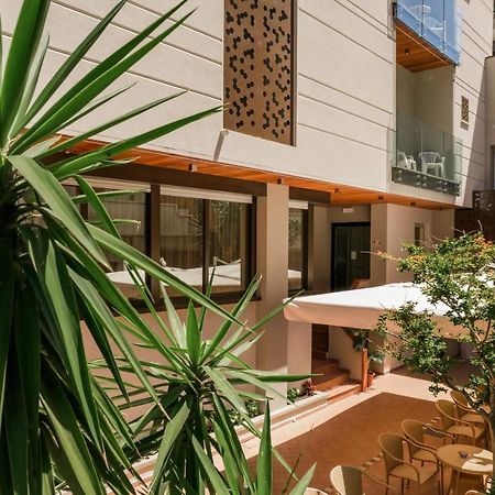 Hotel Cavalli Cattolica Bagian luar foto